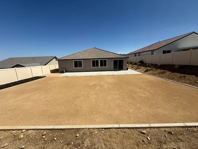 4212 Larchwood Ln — Photo 2