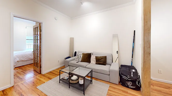 Rented by Bond New York | media 5