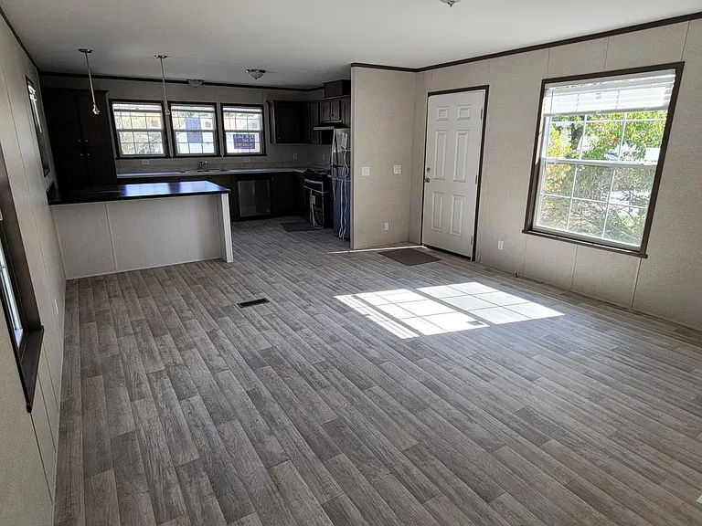 2801 S Stone Rd #63 — Photo 6