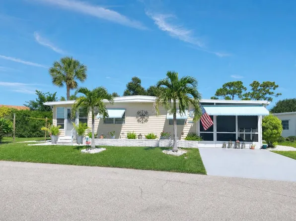 304 8th St, Nokomis, FL 34275