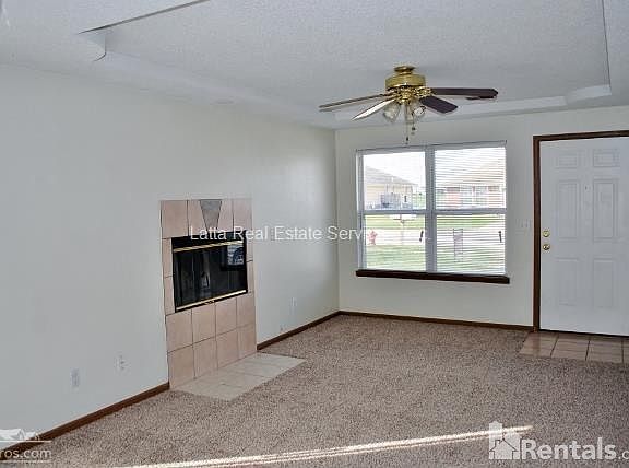 4th image of 601 N Austin St