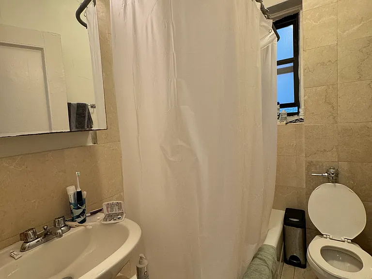 515 W 113th St #5P — Photo 6