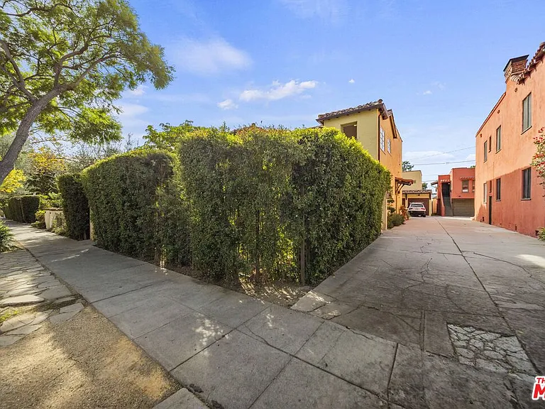 837 N Harper Ave — Photo 42