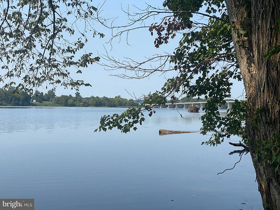 1st image of Cherwood Pond Ln