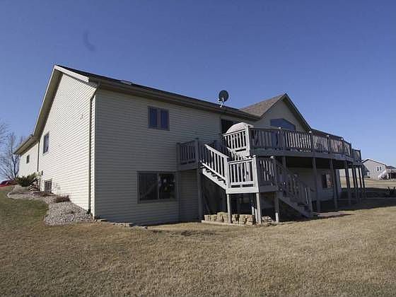 1st image of 60 Helen Ave