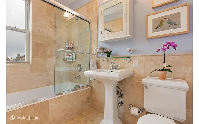 Rented by Douglas Elliman | media 19