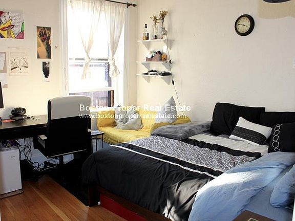 2nd image of 72 Revere St #4RA