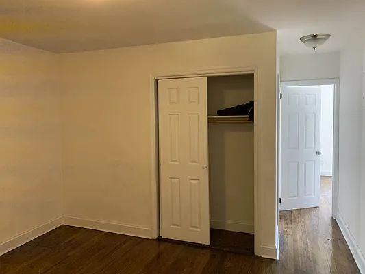 Rented by Salon Realty Corp | media 9