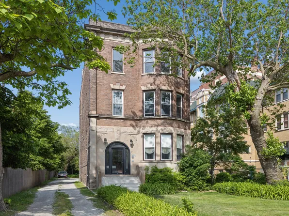 7551 S South Shore Dr Unit 3, Chicago, IL 60649