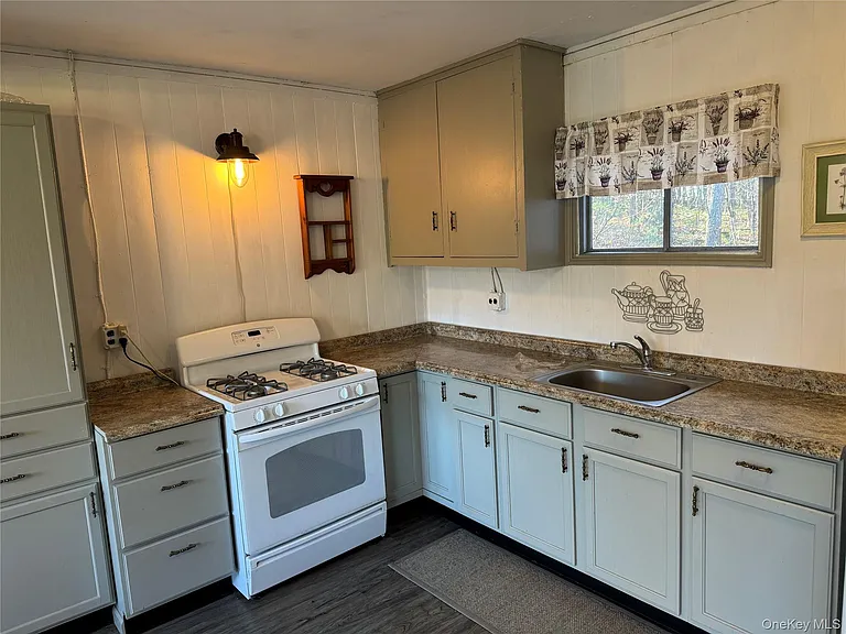 359 Masten Rd — Photo 13