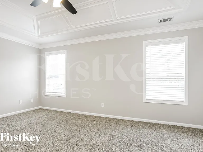 117 Lenore Way — Photo 8