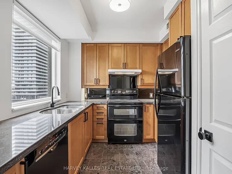 55 Bloor St E #1907 — Photo 8
