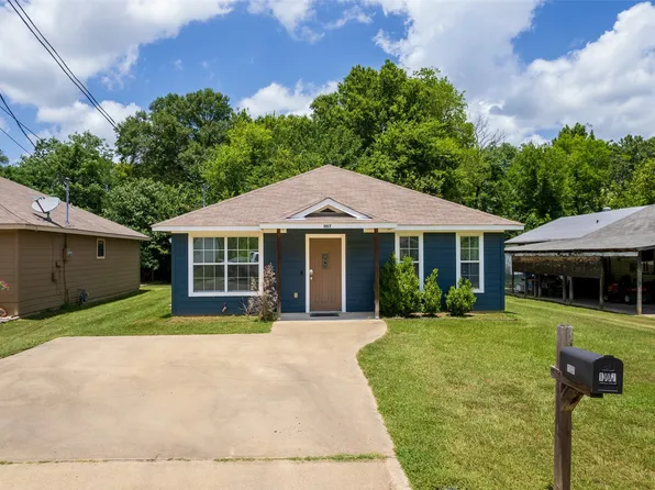 1107 E 8th St, Mount Pleasant, TX 75455