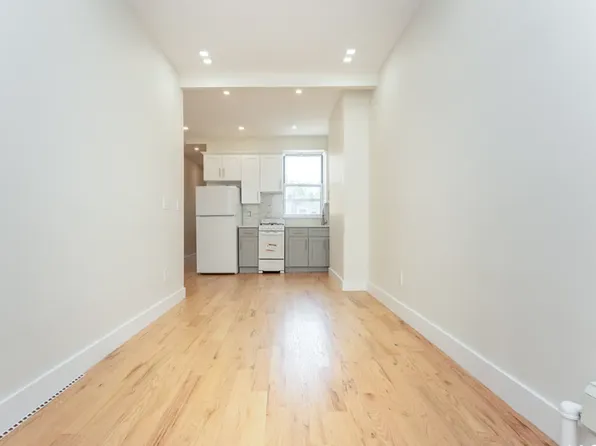 428 Bleeker Street image 1 of 13