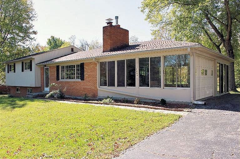 1st image of 5469 Country Ln