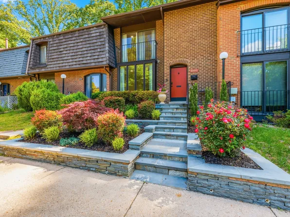 10841 Deborah Dr, Potomac, MD 20854