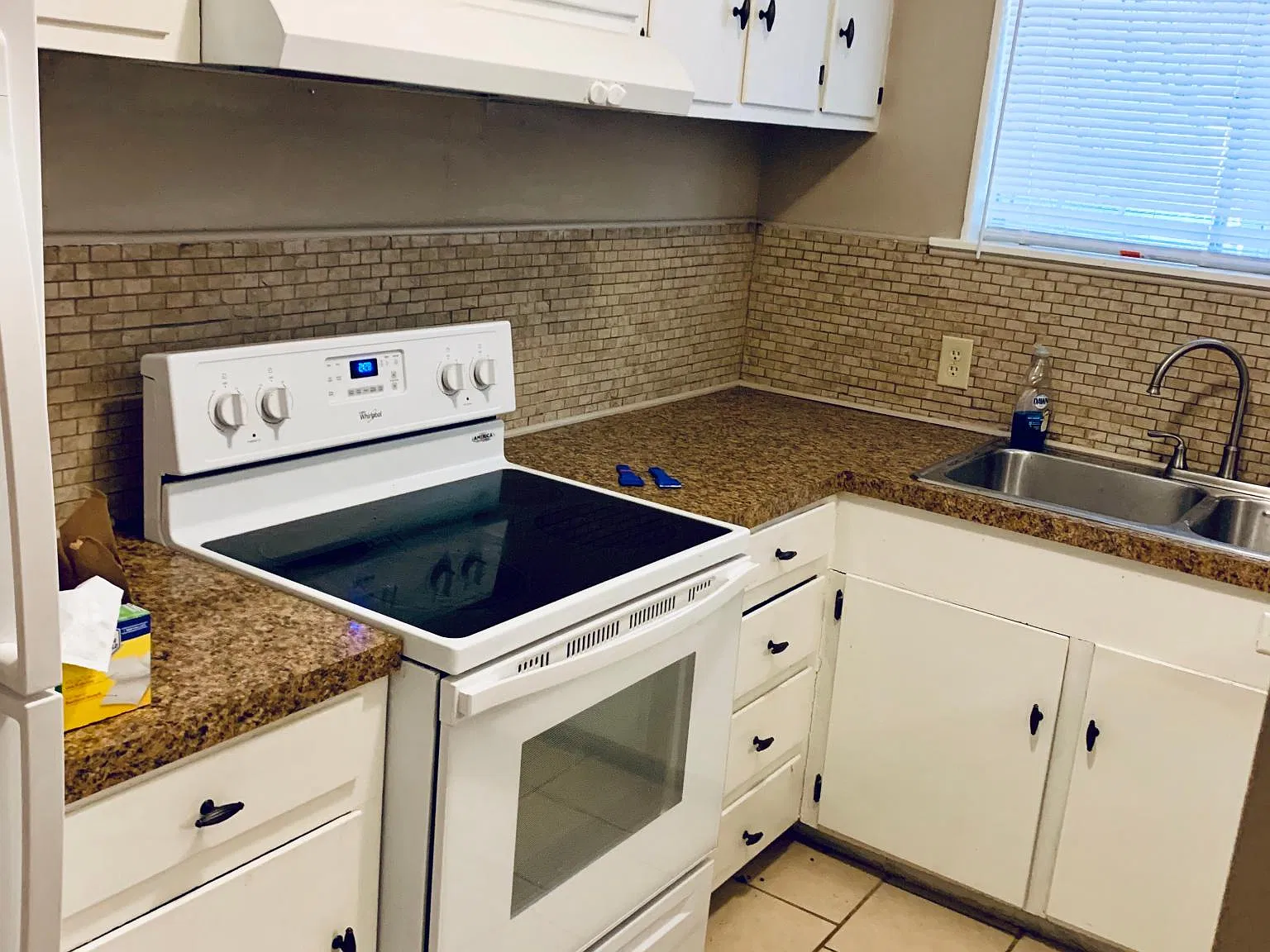 4 bed, 1901 sqft, $1,795 — Photo 2