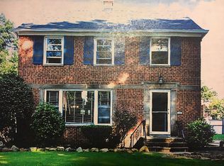 2311 Glendon Rd, University Heights, OH 44118