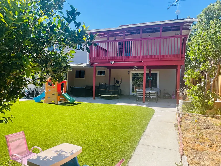 1896 Yosemite Dr — Photo 17