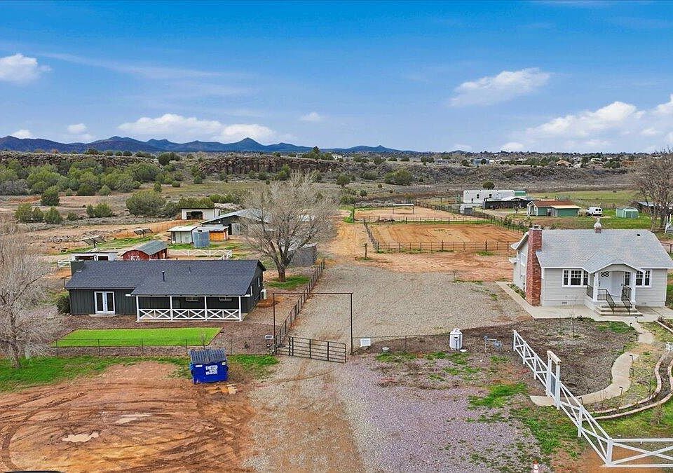 1st image of 21200 N OLD HIGHWAY 89 --