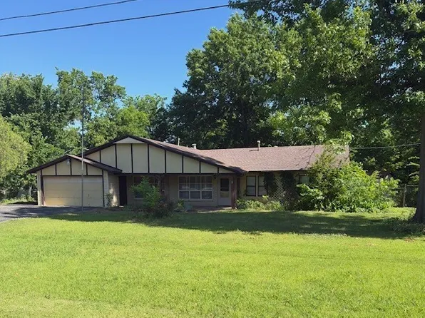 8925 E 15th St, Tulsa, OK 74112