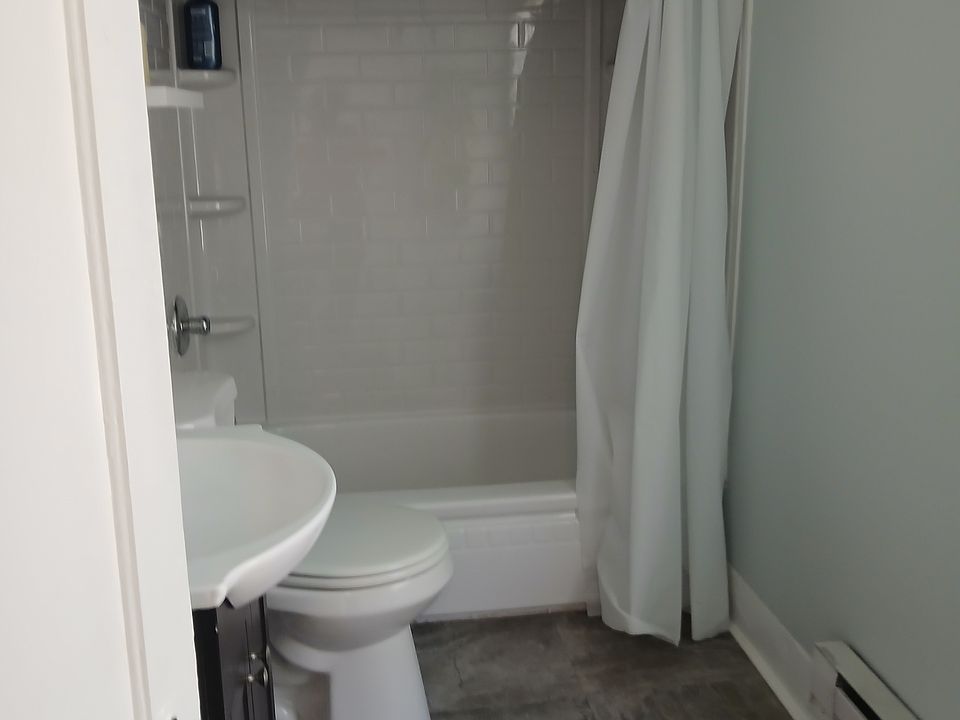 1st image of 164 Prospect St