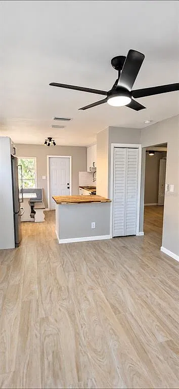 2 bed, 1.0 bath, 644 sqft, $2,350 — Photo 3