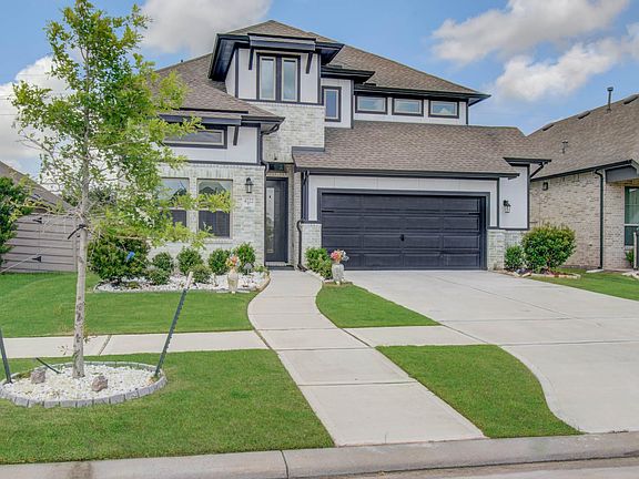 3rd image of 4722 Crest Hill Dr