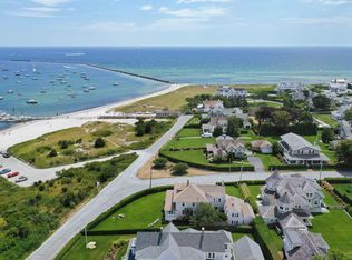 90 Wachusett Ave W, Hyannis, MA 02601