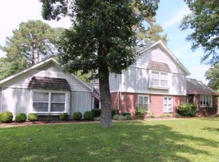 206 Meadowfield Rd, Yorktown, VA 23692