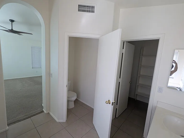 2682 S Santa Anna St — Photo 17