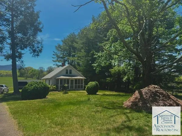 18 Fairystone Church Loop, Stuart, VA 24171