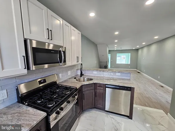 1963 W Spencer Ave, Philadelphia, PA 19141