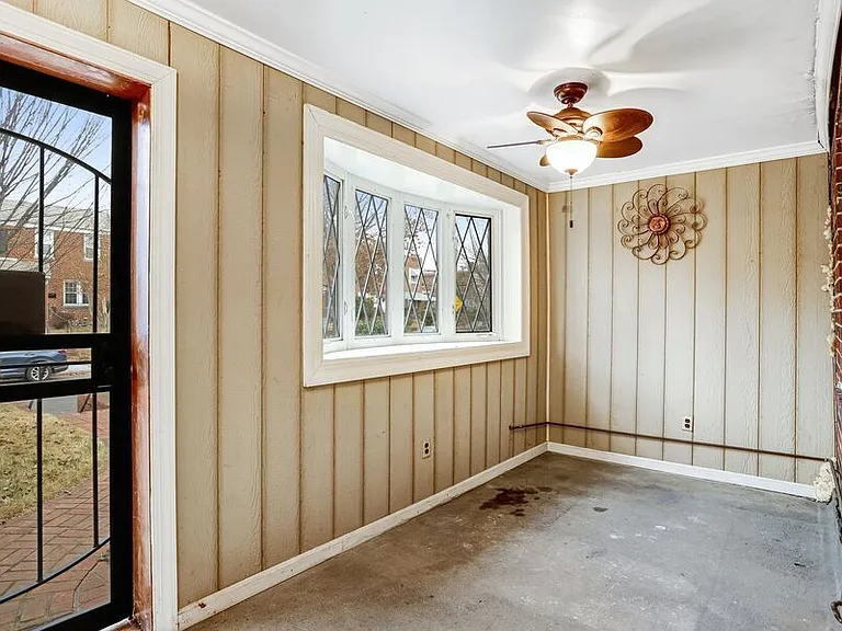 3351 Clay St NE — Photo 8