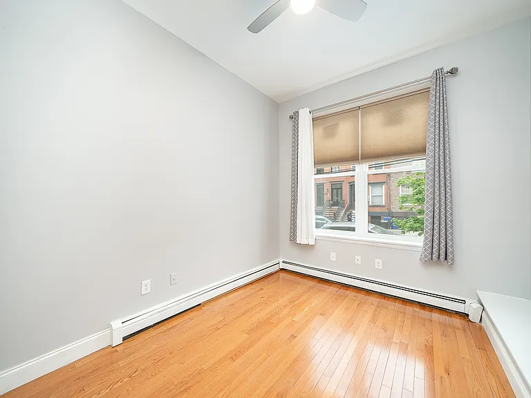 811 Park Ave #2 — Photo 8