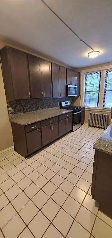 Building Photo - 327 N Taylor Ave #107