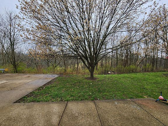 2nd image of 112 Arrowhead Dr Unit 3