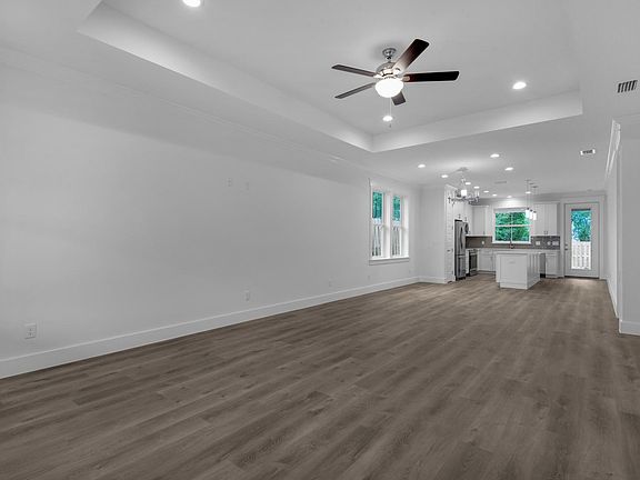 5th image of 8436 Warner Pl