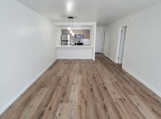 1609 N Hobart Blvd #102, Los Angeles, CA 90027