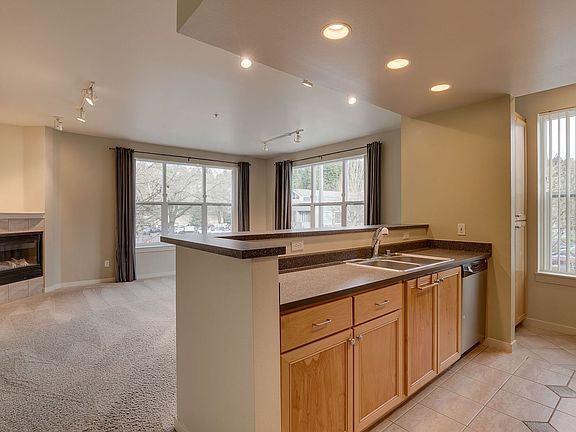4th image of 16275 NE 85th St APT 216