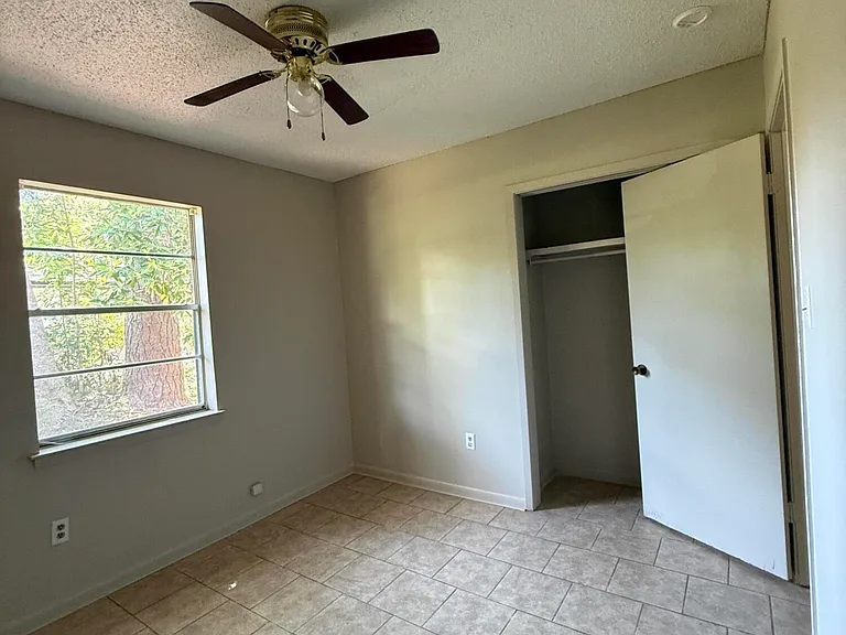 1616 Courtney Dr — Photo 6