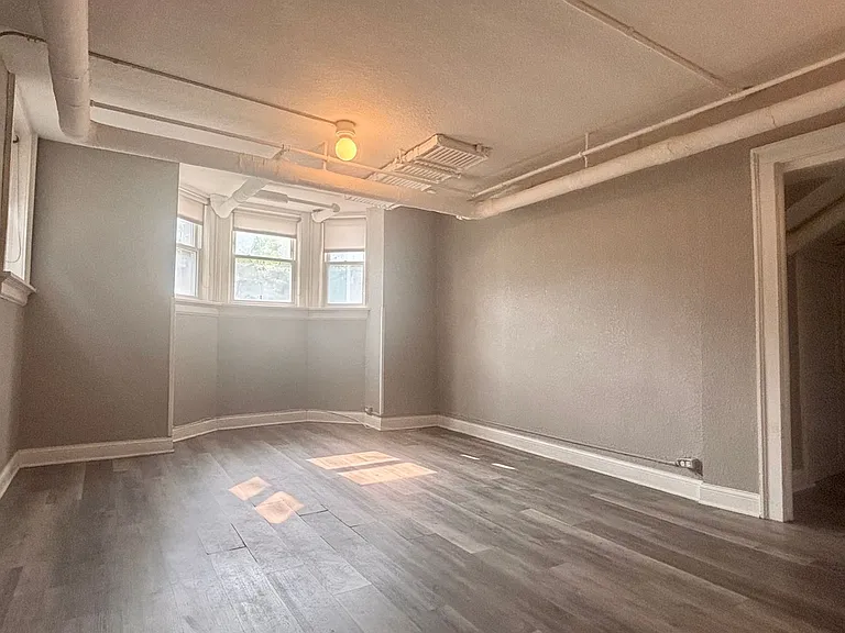 1444 N Humboldt Ave — Photo 2