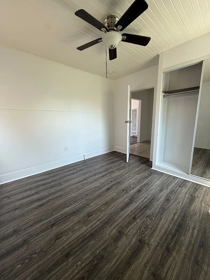 Roseberry - 7400 — Photo 3