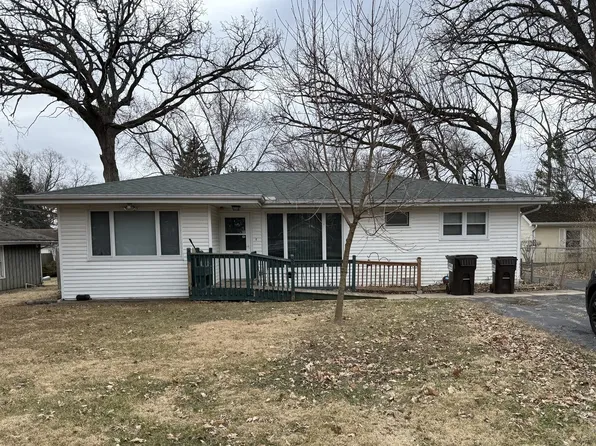 3011 Charlotte Ave, McHenry, IL 60050