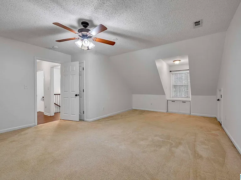 5501 Heath Row Dr — Photo 30