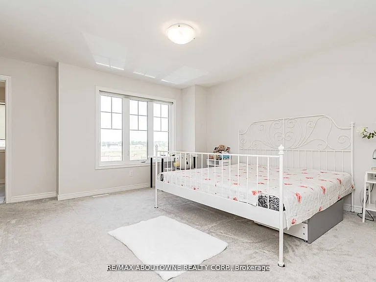 93 Heron St — Photo 14