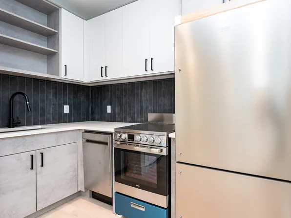 357 Flatbush Avenue image 5 of 14