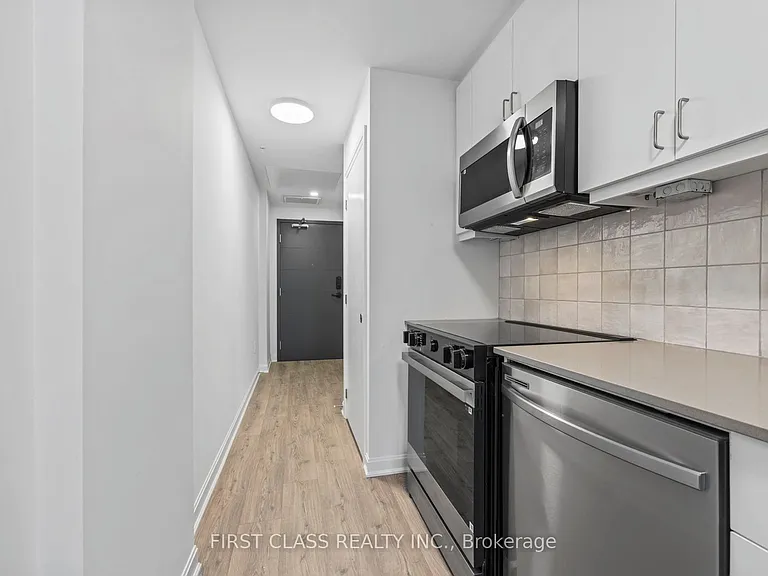223 Princess St #403 — Photo 8