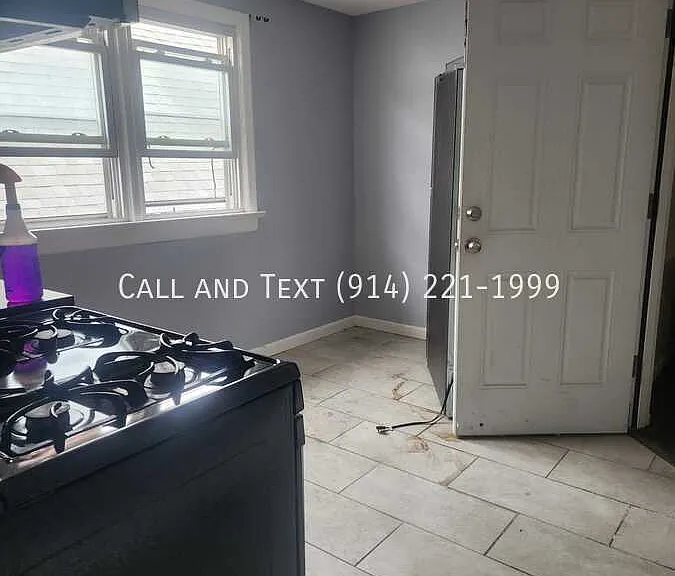 352 S 10th Ave #3F — Photo 1