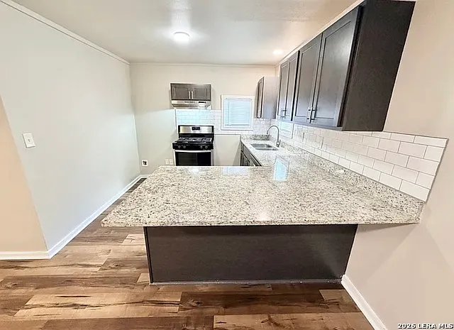 105 Dewitt — Photo 17